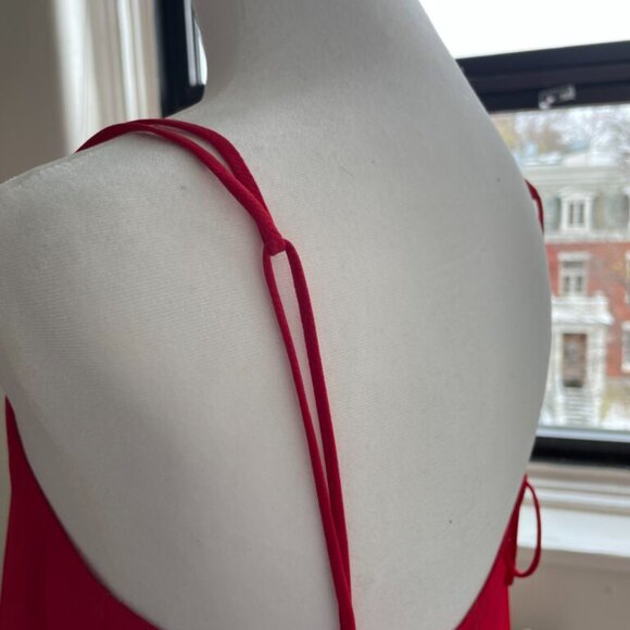 Delicate red camisole / Camisole rouge délicate - Picture 3 of 4